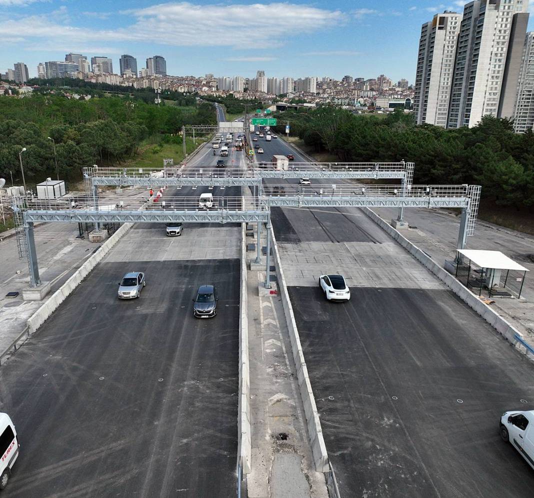 İstanbul'un o noktasında sürücüler artık ayağını gaz pedalından çekmeyecek! Resmen kaldırıldı 5